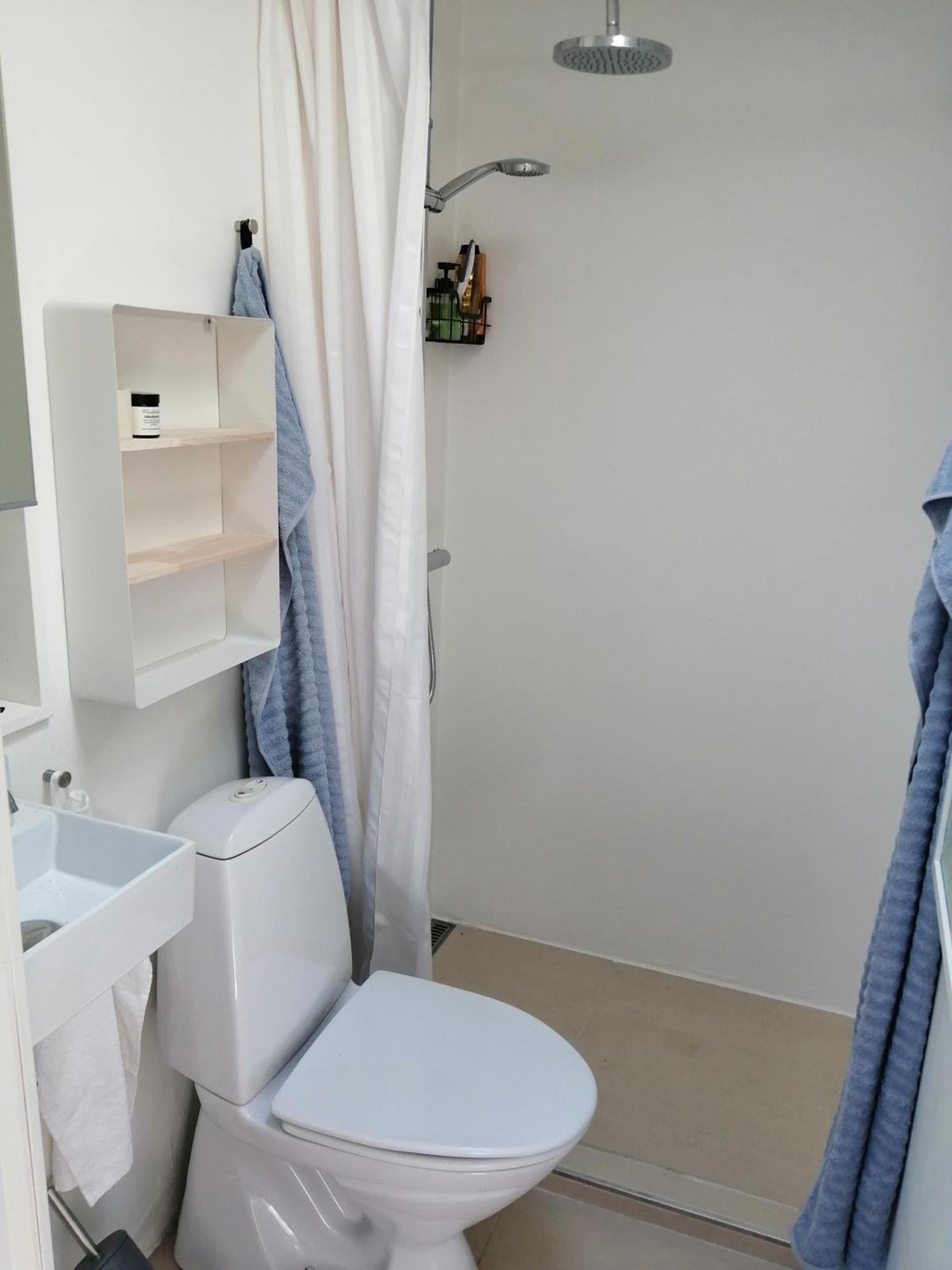 Minihus Til Havn, Strand, Vand Og By I Holiday home Gilleleje