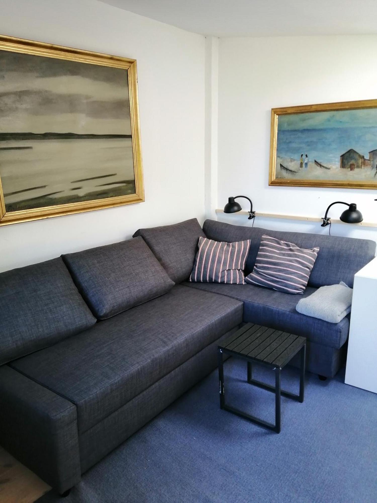 Minihus Til Havn, Strand, Vand Og By I * Gilleleje